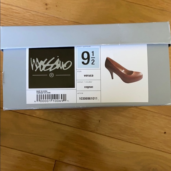 Brand New Mossimo heel. - Picture 2 of 4